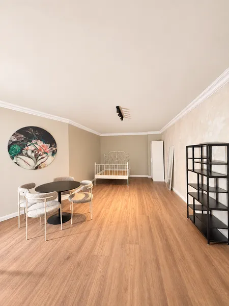 Klein, fein & lichtdurchflutet – sanierter Altbau mit Charme — photo 1